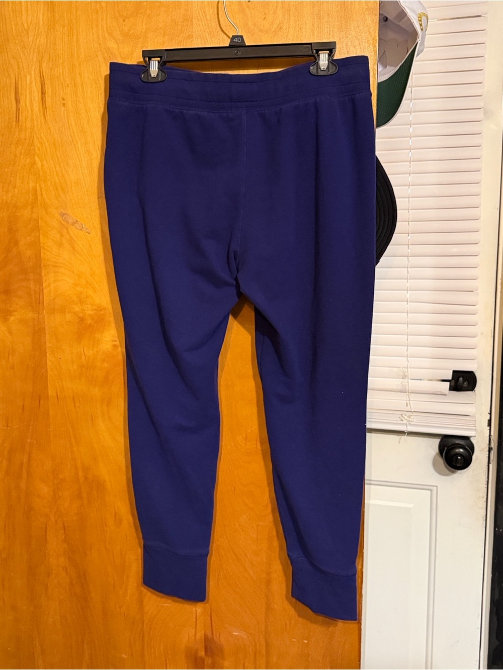 VS Pink Joggers sz L - Picture 3 of 4